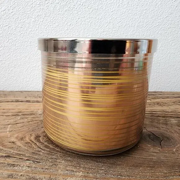 Bath & Body Works Candle Champagne Toast Scent 3 Wick Yellow with Lid NEW - Picture 2 of 3